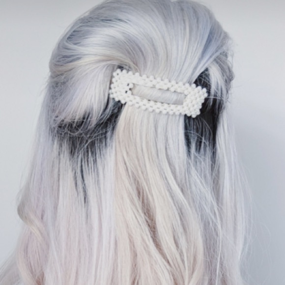 (1) Messy Bun Crystal Crown Barrette - Picture 10 of 11